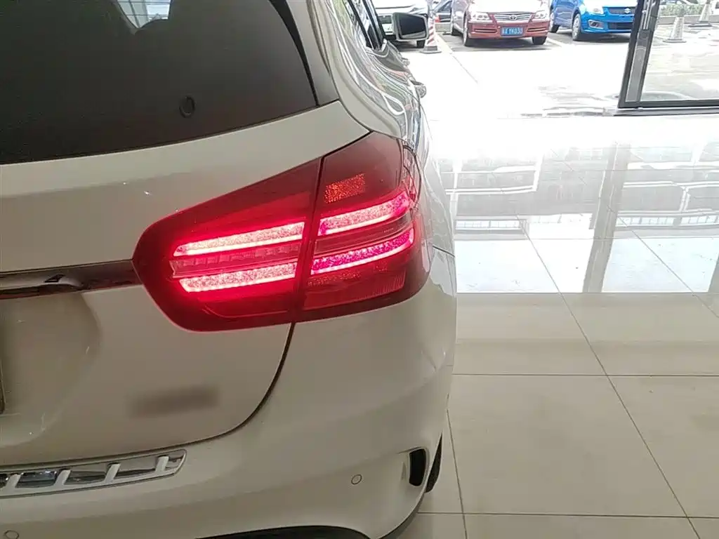Mercedes-Benz GLA 2019 GLA 200 Fashion фото 8