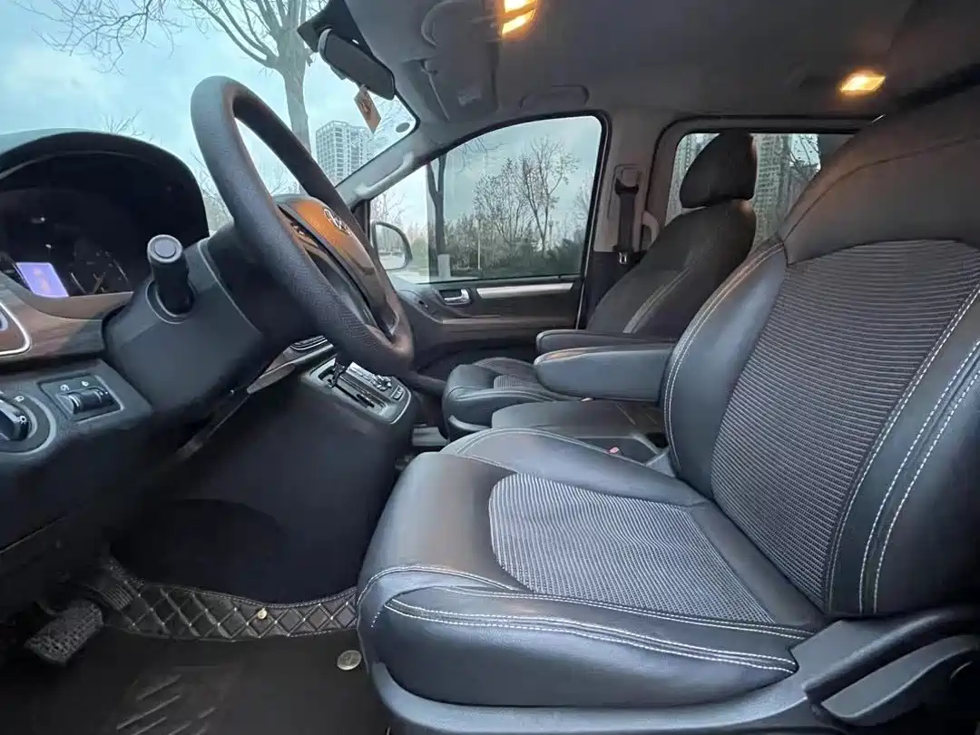 SAIC Maxus Maxus G10 2018 PLUS 2.0T Automatic Elite Edition фото 8