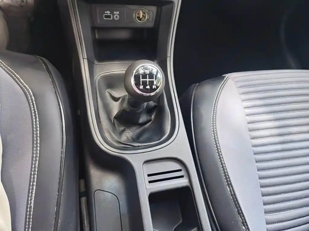Roewe 360 2016 2016 1.5L Manual Smart Screen Edition