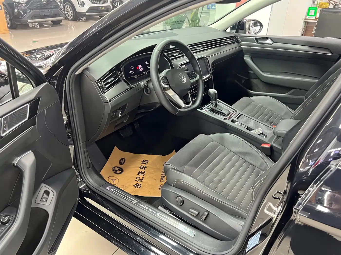 Volkswagen Magotan 2020 330TSI DSG Luxury фото 4