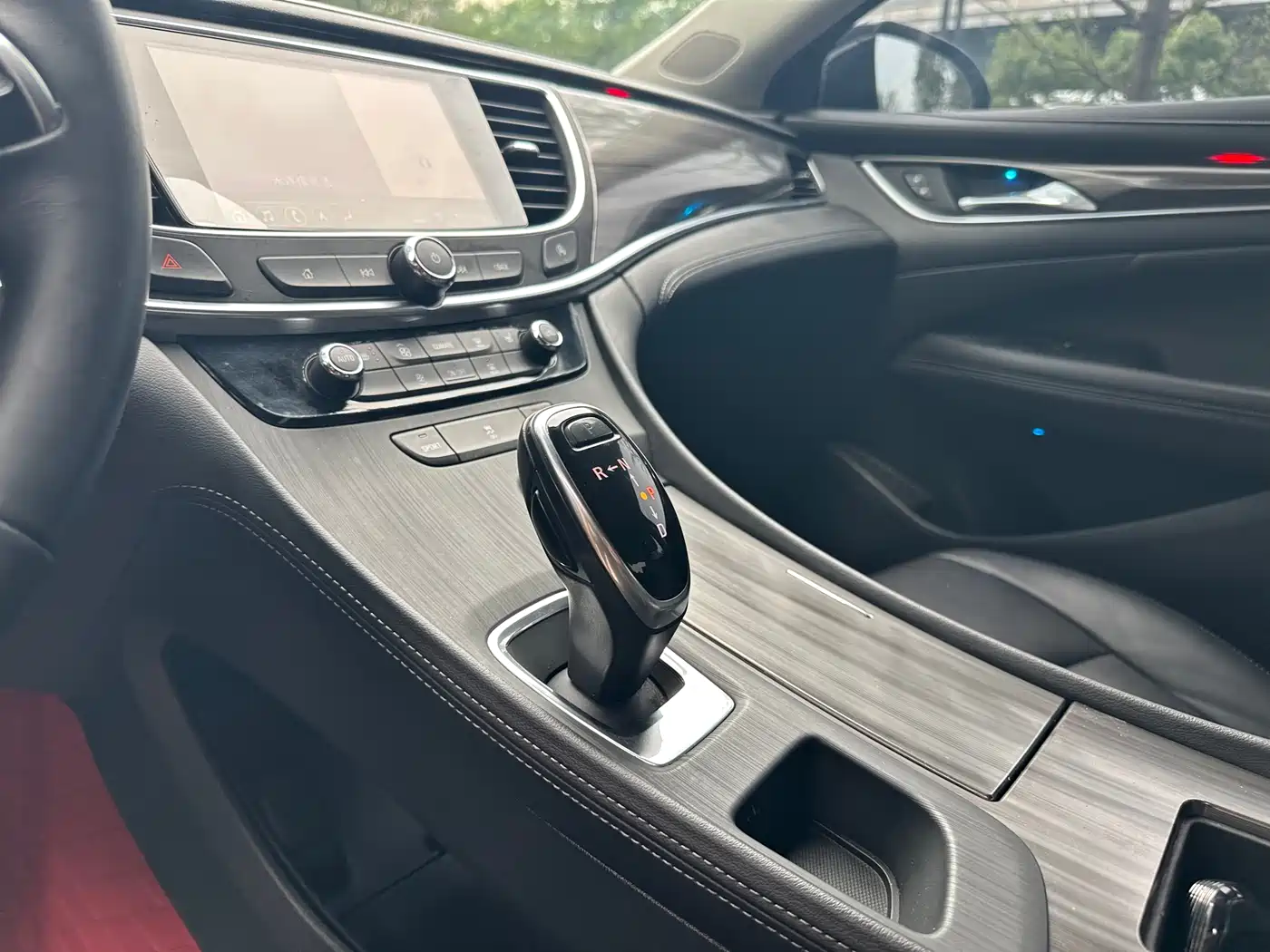 Фото 8 - Buick LaCrosse