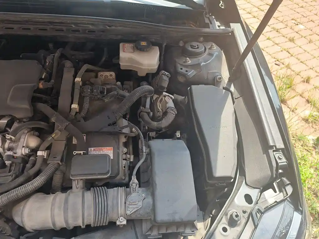 Фото 21 - Toyota Camry