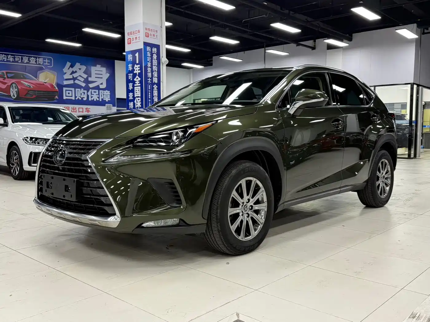 Фото 1 - Lexus NX