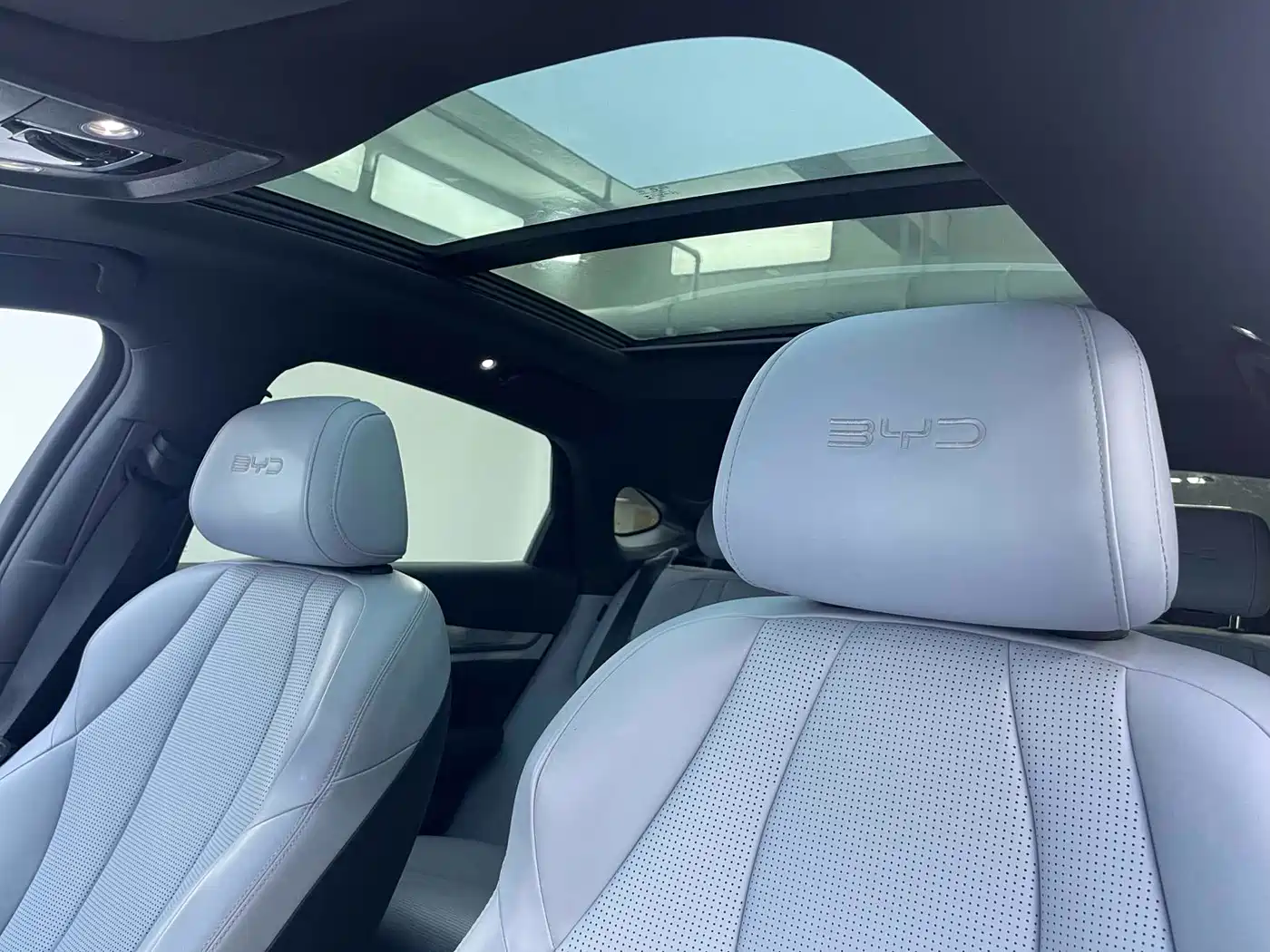 BYD Seal 2024 Glory Edition DM-i 1.5L 121km Luxury фото 10