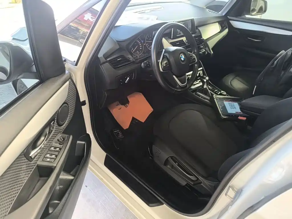 BMW 2 Series Gran Tourer 2017 2015 218i Leading