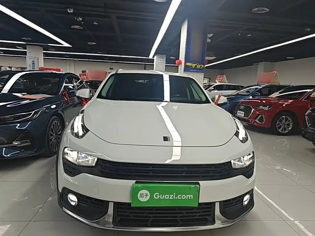 Lynk & Co 02 2018 1.5T DCT 2WD Power Edition China V фото 3