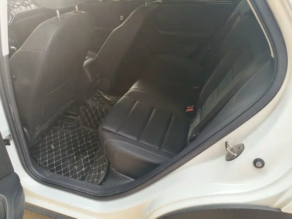 Volkswagen T-Roc, миниатюра 13