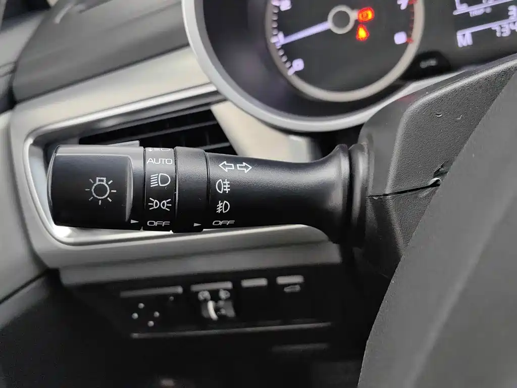 Фото 21 - Geely Emgrand GL