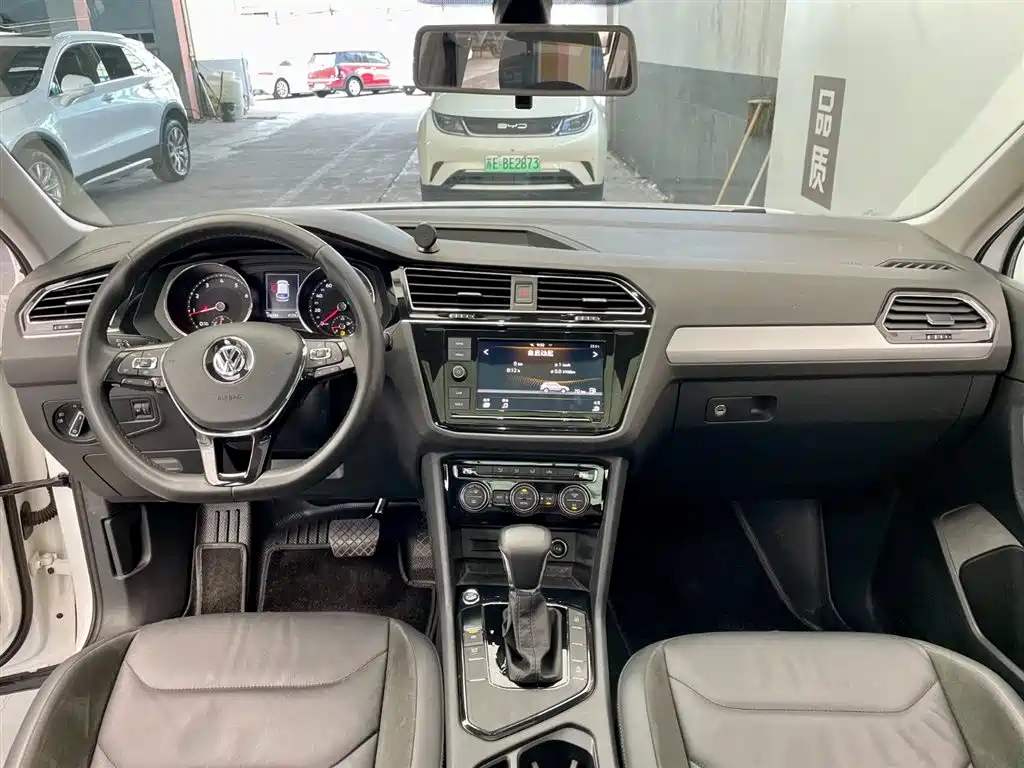 Volkswagen Tiguan L 2019 330TSI Automatic 2WD Panorama Comfort Edition China VI фото 8