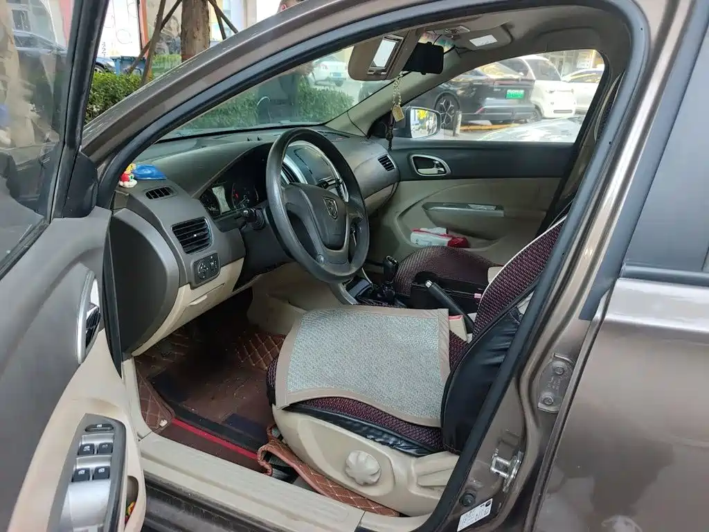 Baojun 630 2015 2014 1.5L Manual Comfort