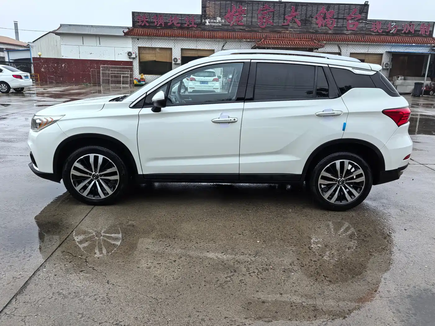 GAC Trumpchi Trumpchi GS4 2016 235T G-DCT Luxury Edition фото 4
