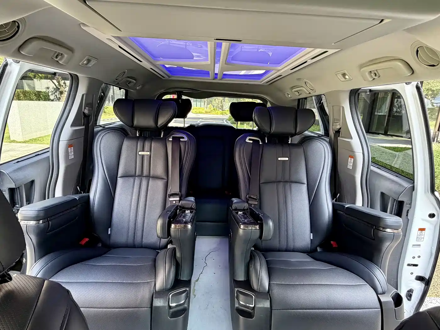 Toyota Sienna 2015 3.5L 2WD LE фото 21