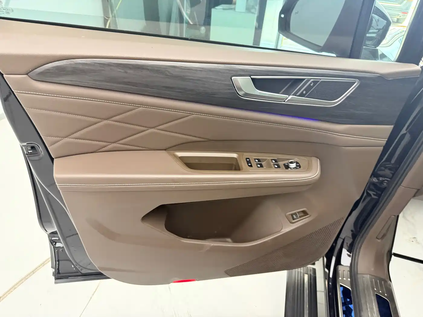 Volkswagen Viloran 2024 380TSI Prestige Edition фото 37