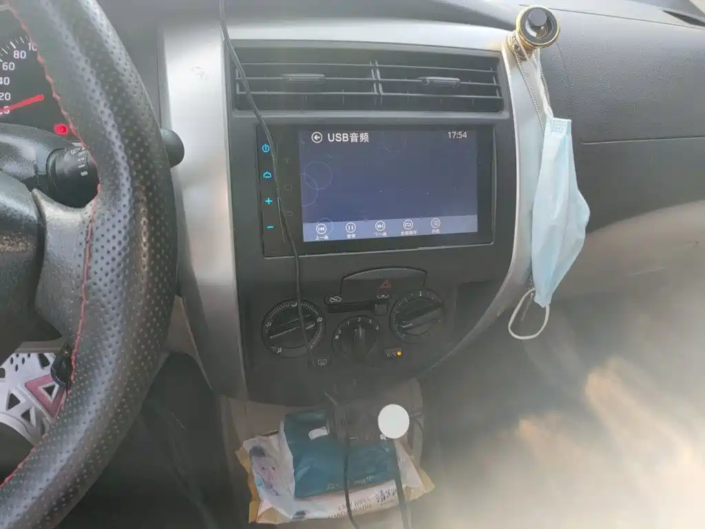 Nissan Livina 2015 2015 1.6XE Manual Comfort Edition