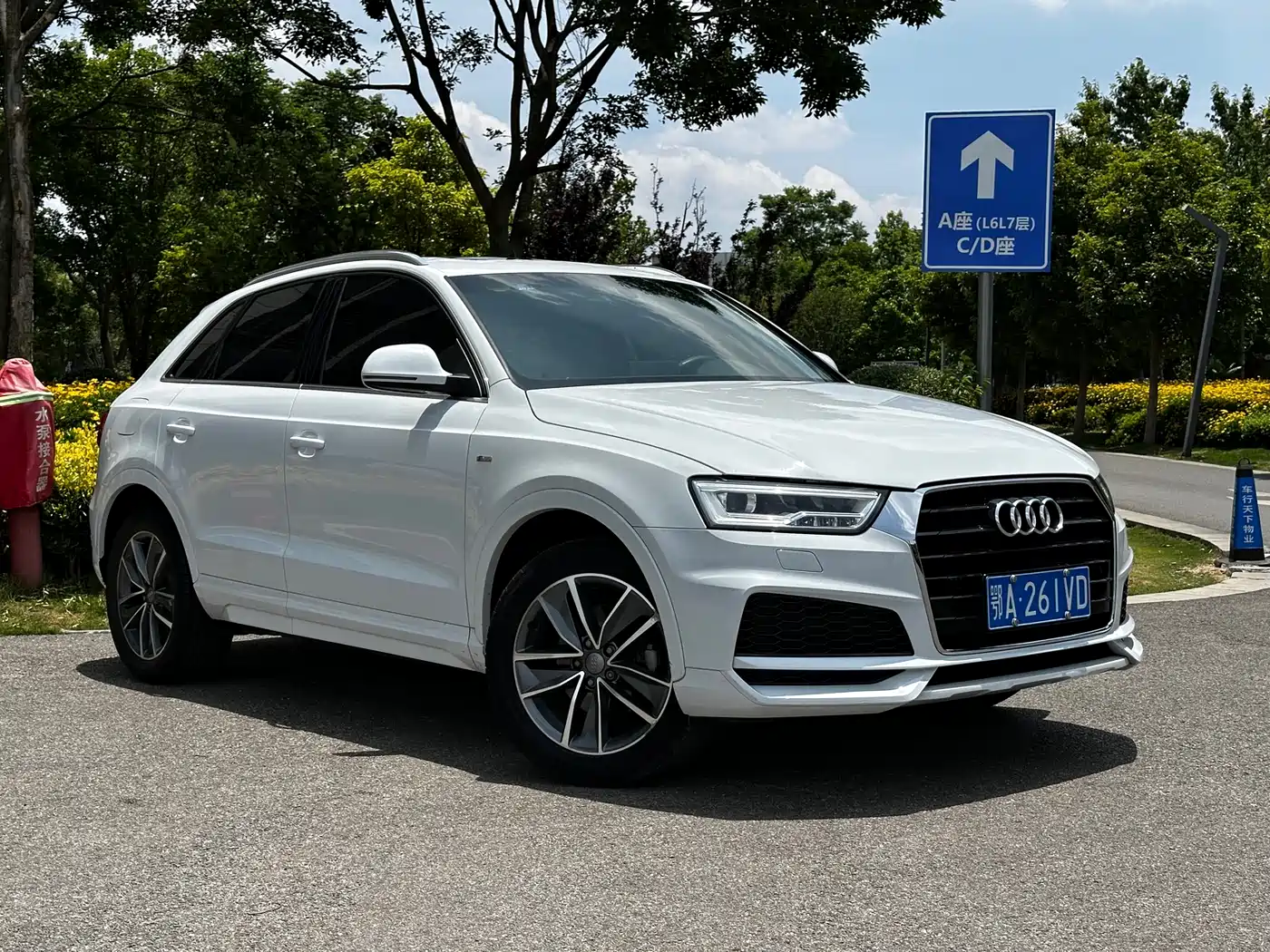 Audi Q3 2018 30th Anniversary Edition 35 TFSI Sport фото 3