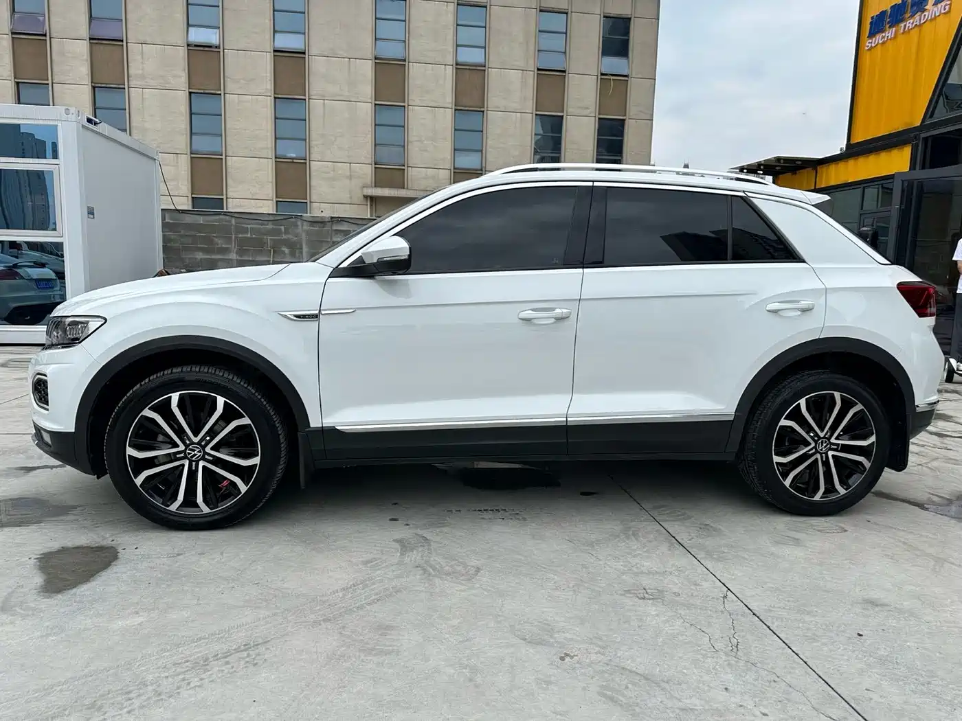 Volkswagen T-ROC 2022 280TSI DSG 2WD Comfort PLUS фото 3