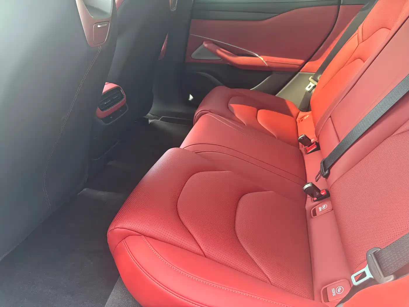 Xiaomi Auto Xiaomi SU7 2024 RWD Long Range Intelligent Driving Edition фото 6