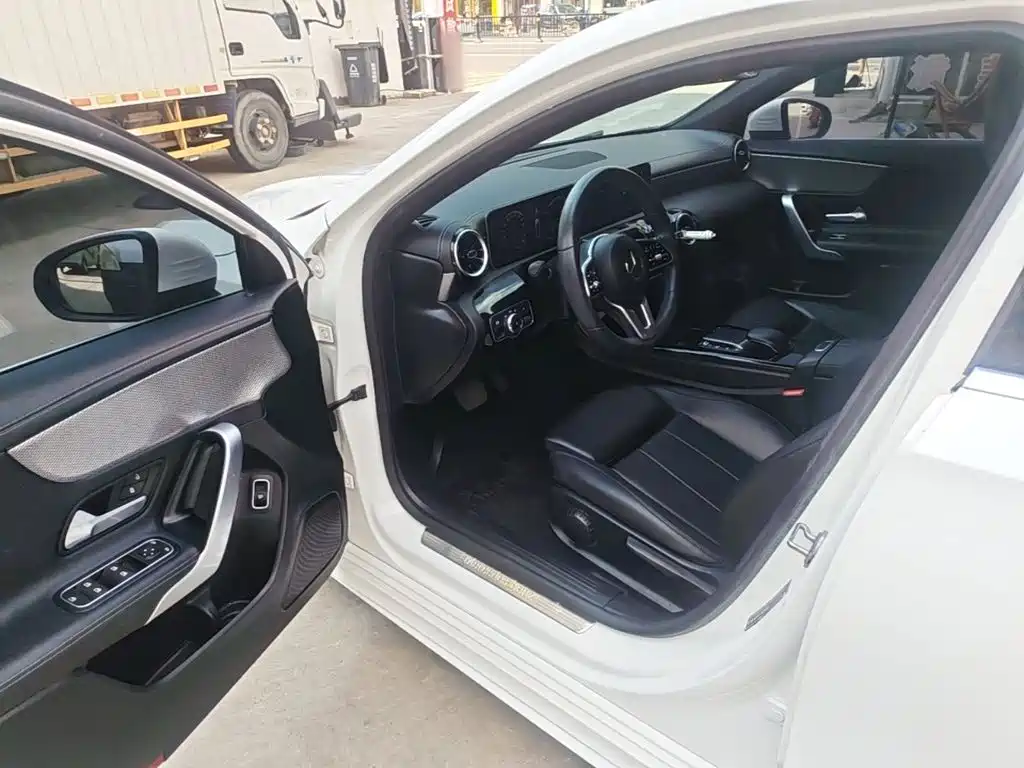 Photo 16 - Mercedes-Benz A-Class