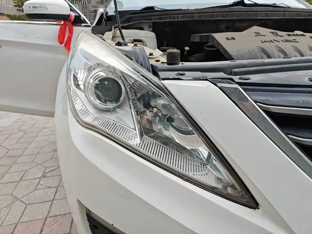 Dongfeng Fengxing Jingyi S50 2017 2016 1.5L Manual Premium