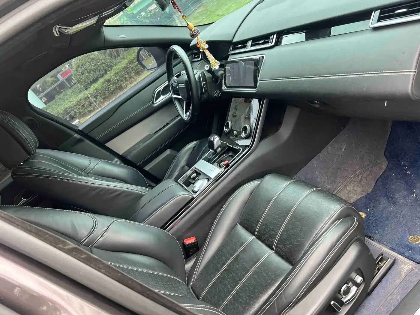 Land Rover Range Rover Velar 2022 250PS Golden Collector's Edition фото 14