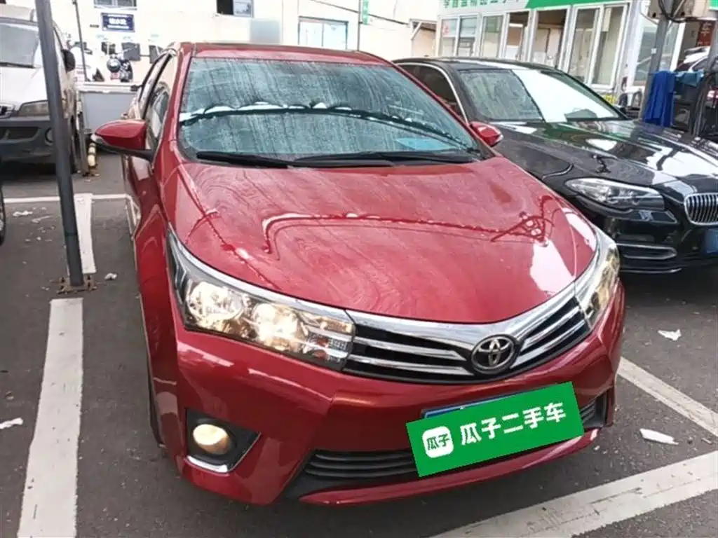 Toyota Corolla 2014 1.6L CVT GL-i фото 3
