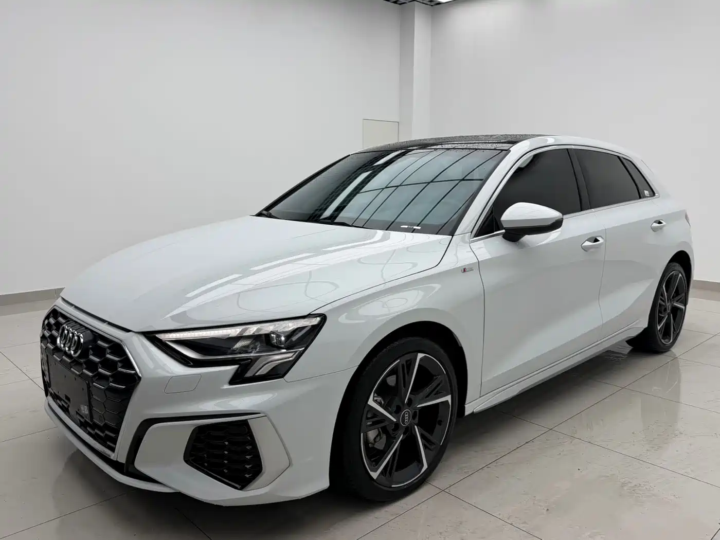 Audi A3 2023 Facelift Sportback 35 TFSI Fashion Sport