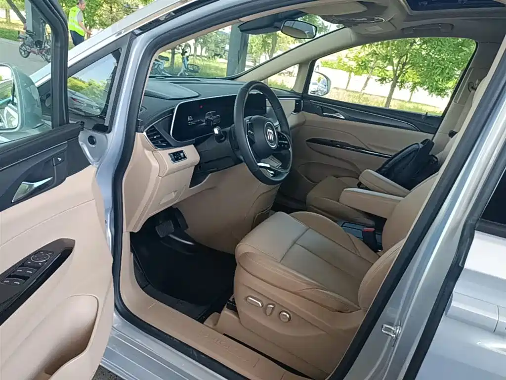 Buick GL8 New Energy 2025 Land Honor Premium Edition 7-Seater фото 16