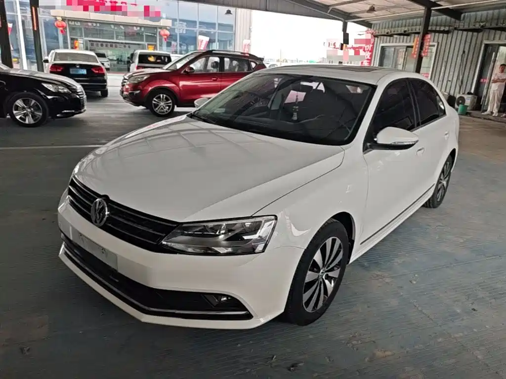 Volkswagen Sagitar 2018 1.6L Automatic Comfort