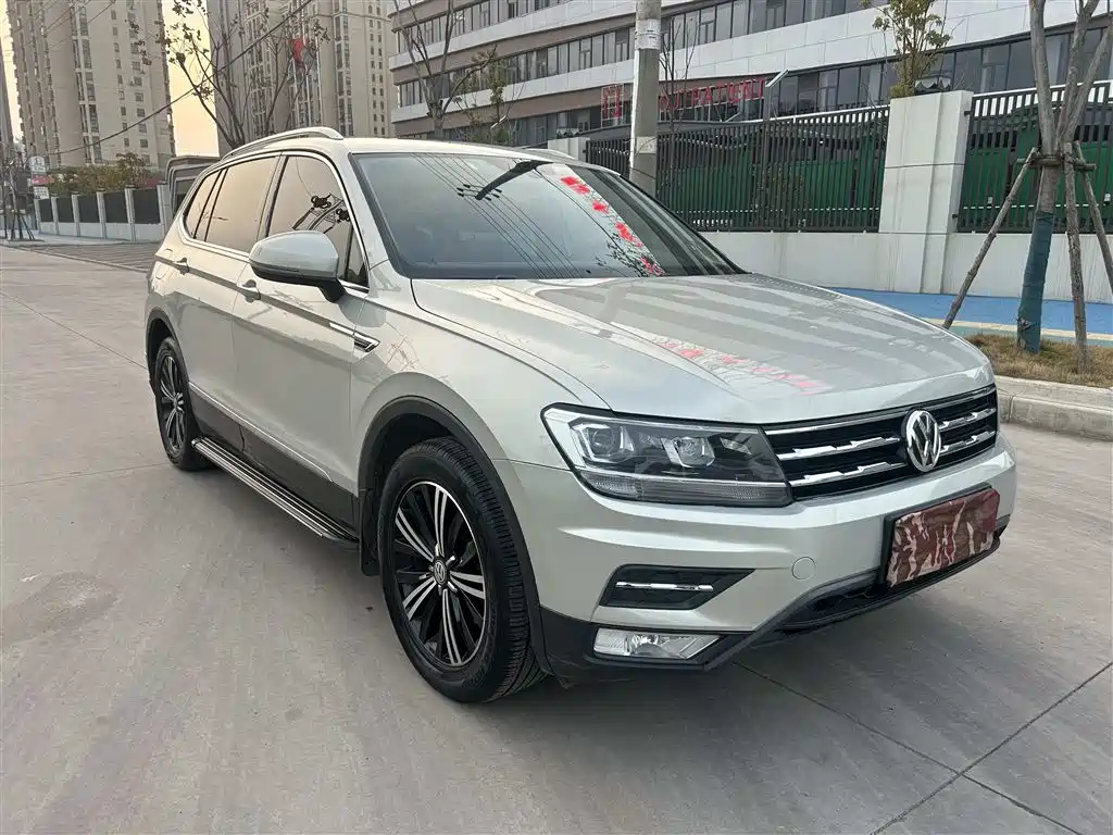 Volkswagen Tiguan L 2020 330TSI Auto 2WD Panorama Comfort China VI фото 2