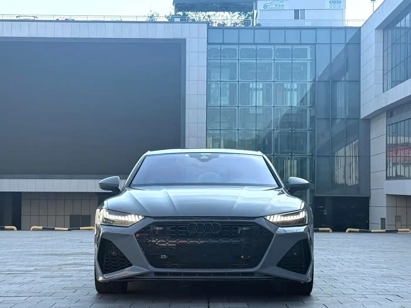Photo 2 - Audi A7