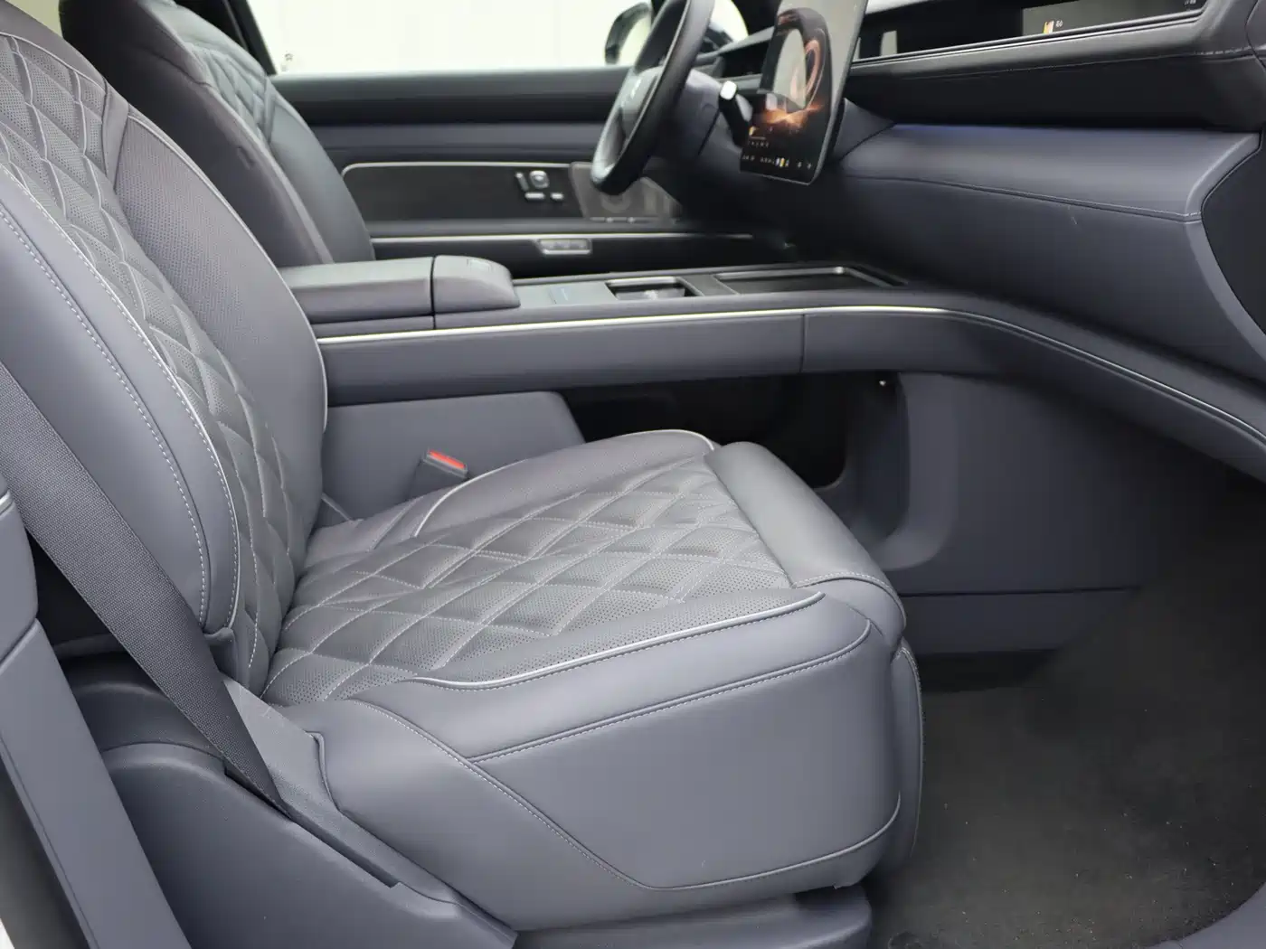 NIO ES8 2025 2025 Base Model 7-Seater