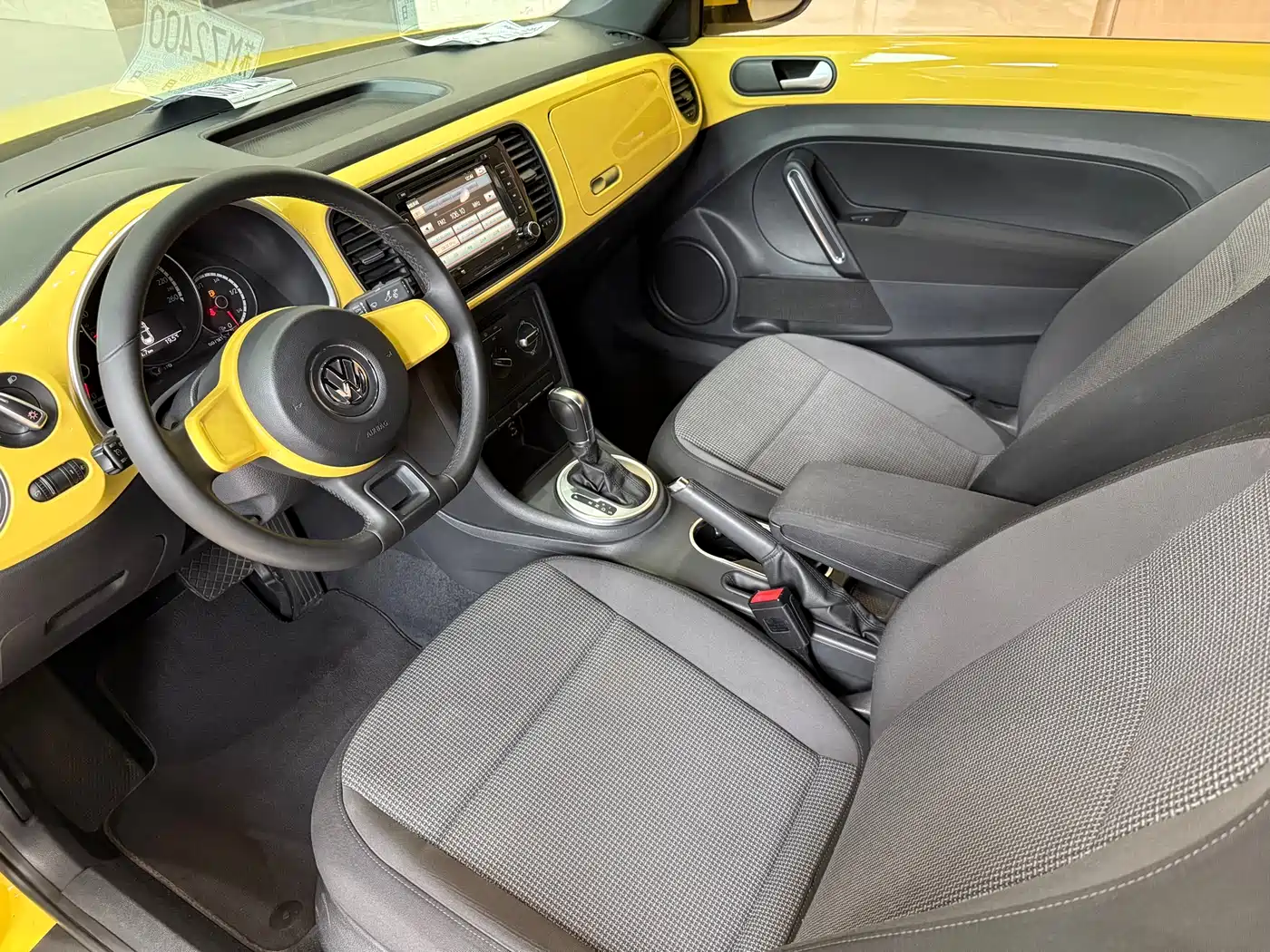 Volkswagen Beetle 2015 180TSI фото 5