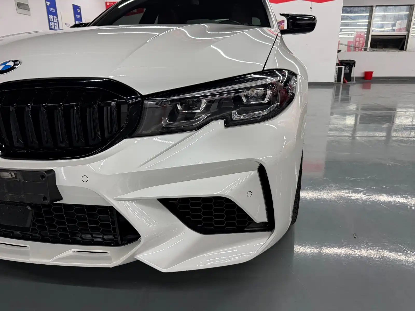 صورة 3 - BMW 3 Series
