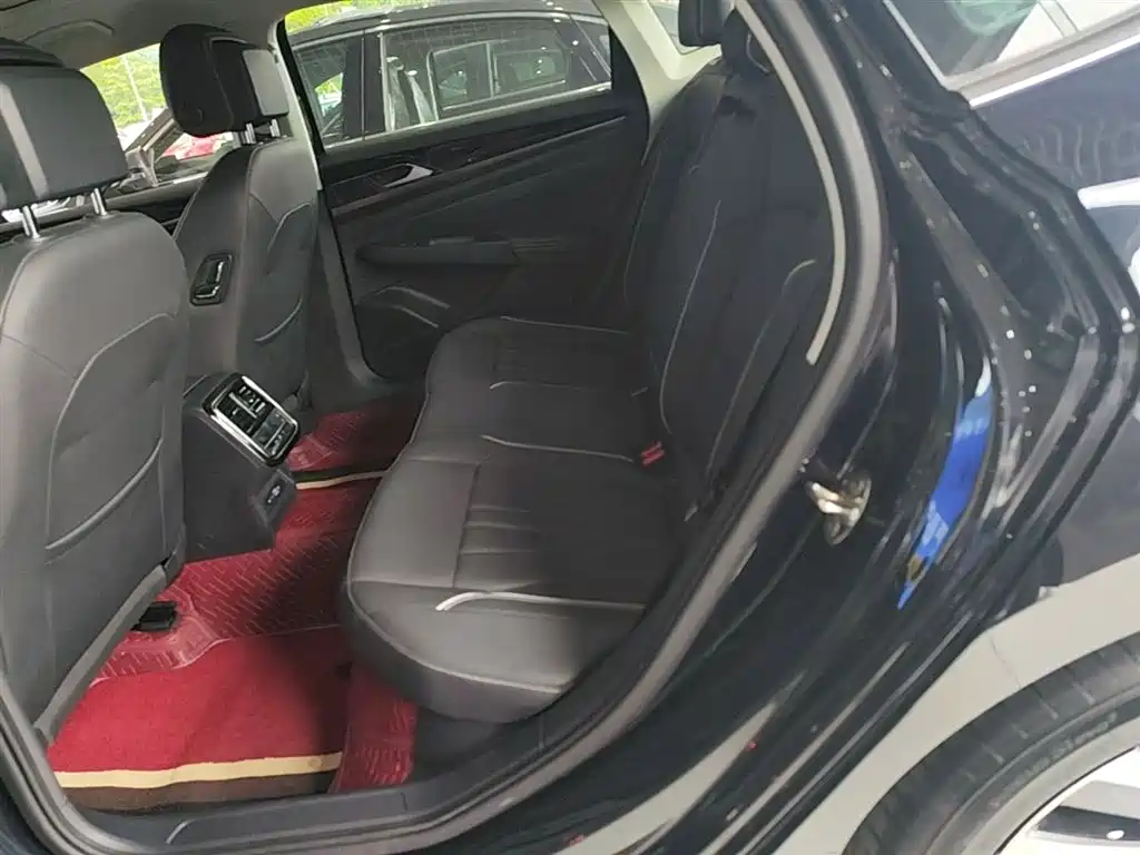 Volkswagen Passat 2024 380TSI Elite Edition фото 17
