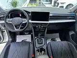 Photo 5 - Volkswagen Tiguan L