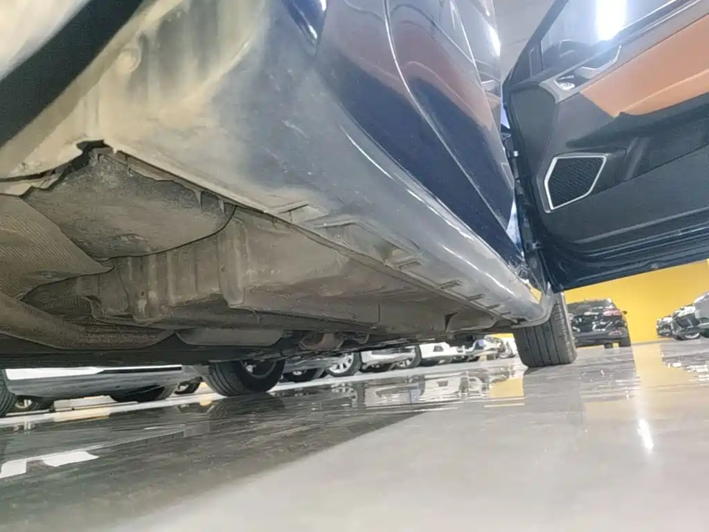 Фото 21 - Geely Emgrand GL