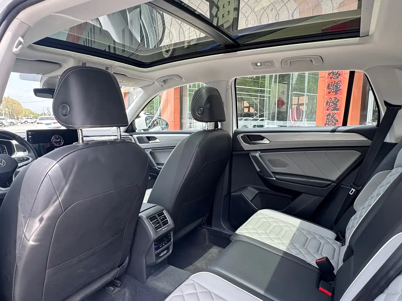 Volkswagen Tayron 2023 Facelift 380TSI 4WD R-Line High Performance Edition фото 10