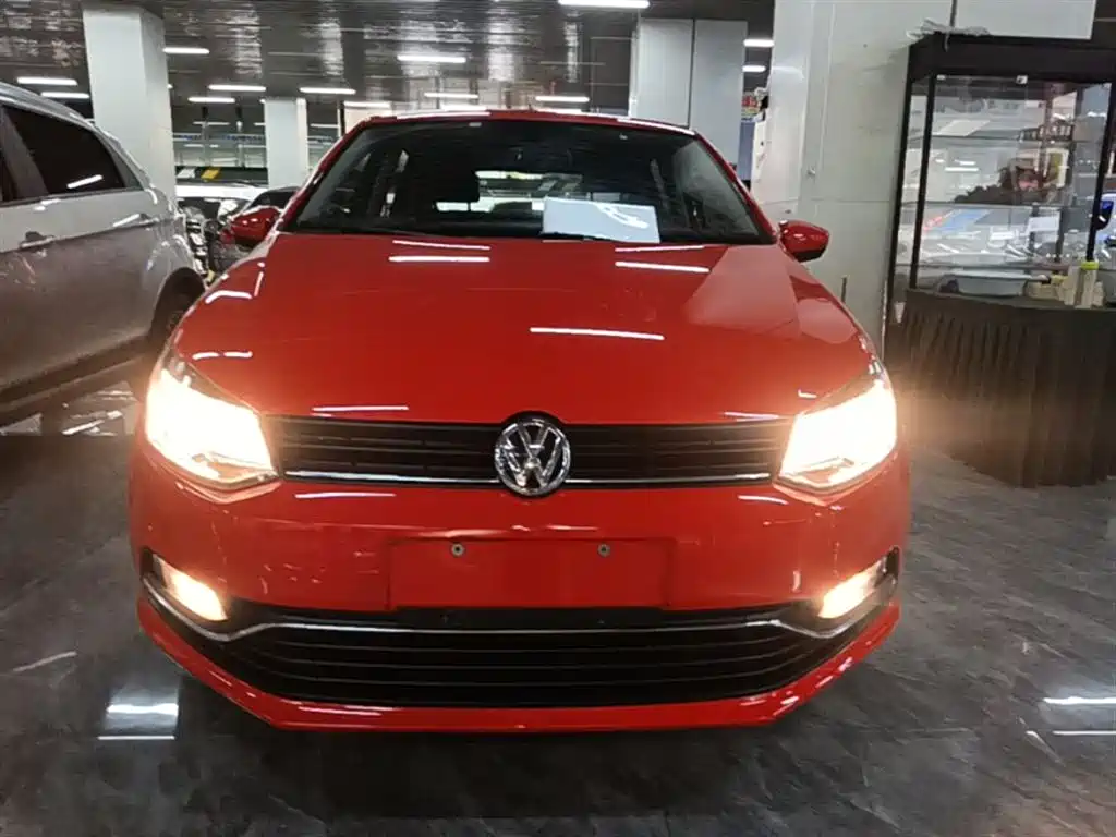 Volkswagen Polo 2016 1.6L Automatic Comfort фото 3