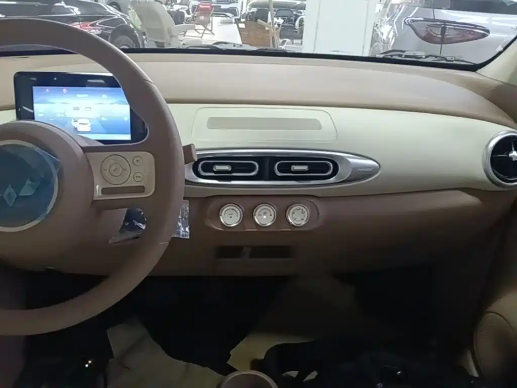 Wuling Motors Hongguang MINIEV 2026 2025 4-Door Advanced