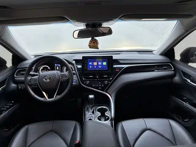 Toyota Camry 2023 Hybrid 2.5HGVP Leading Edition фото 12