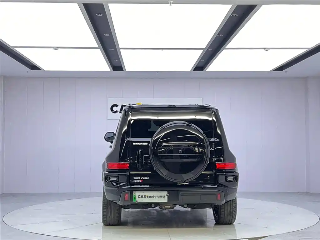 TANK TANK 700 NEW ENERGY