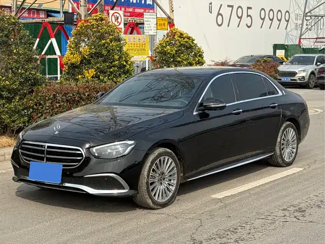 MERCEDES-BENZ E CLASS