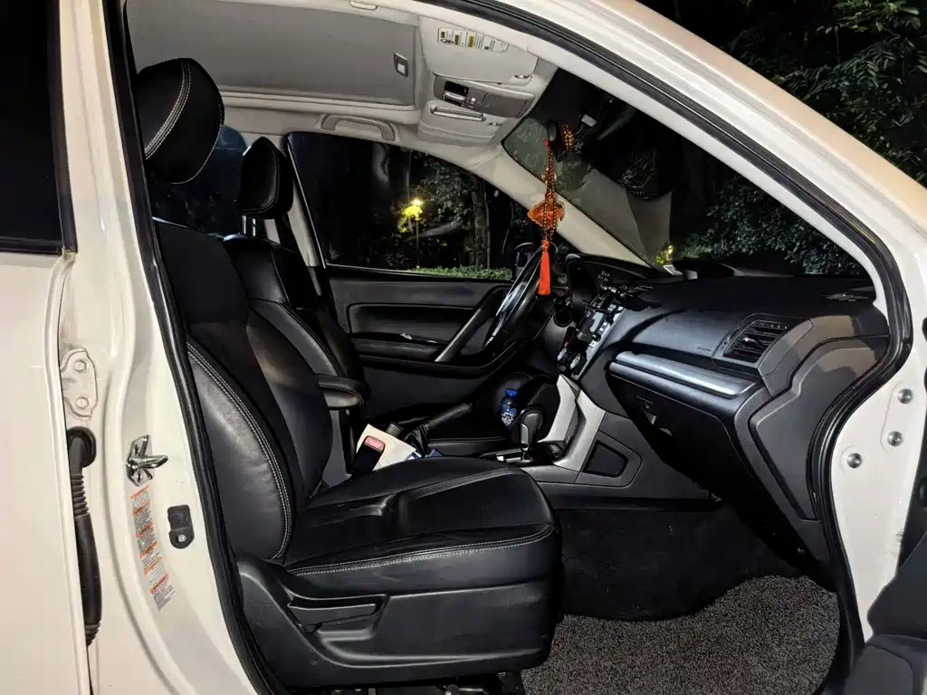Фото 4 - Subaru Forester