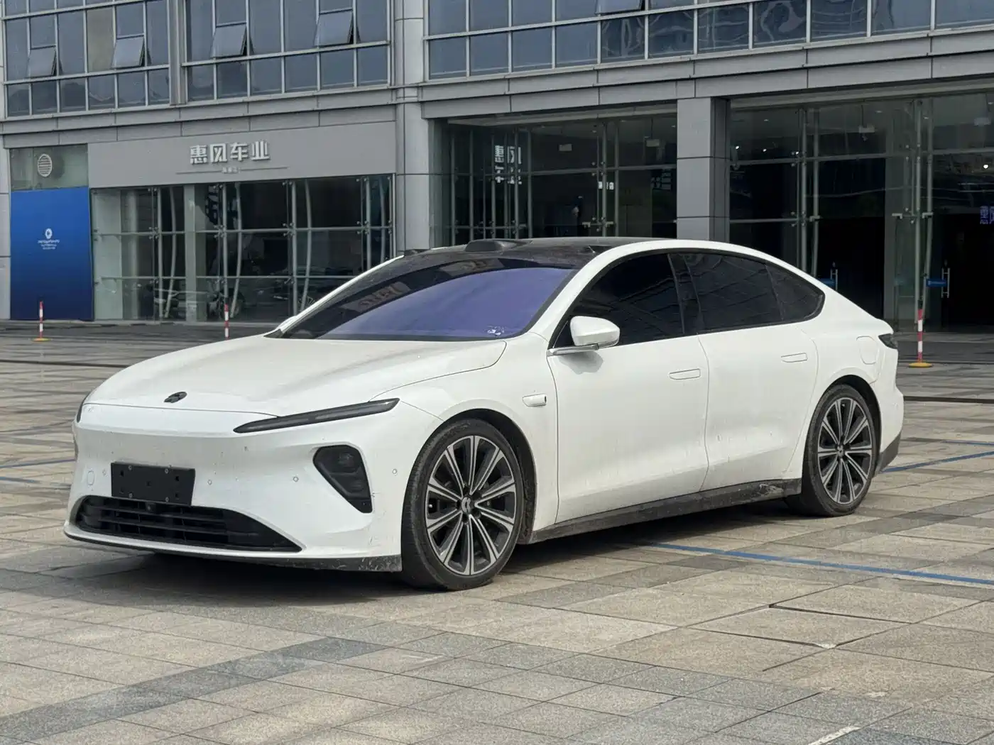 2025 NIO ET7