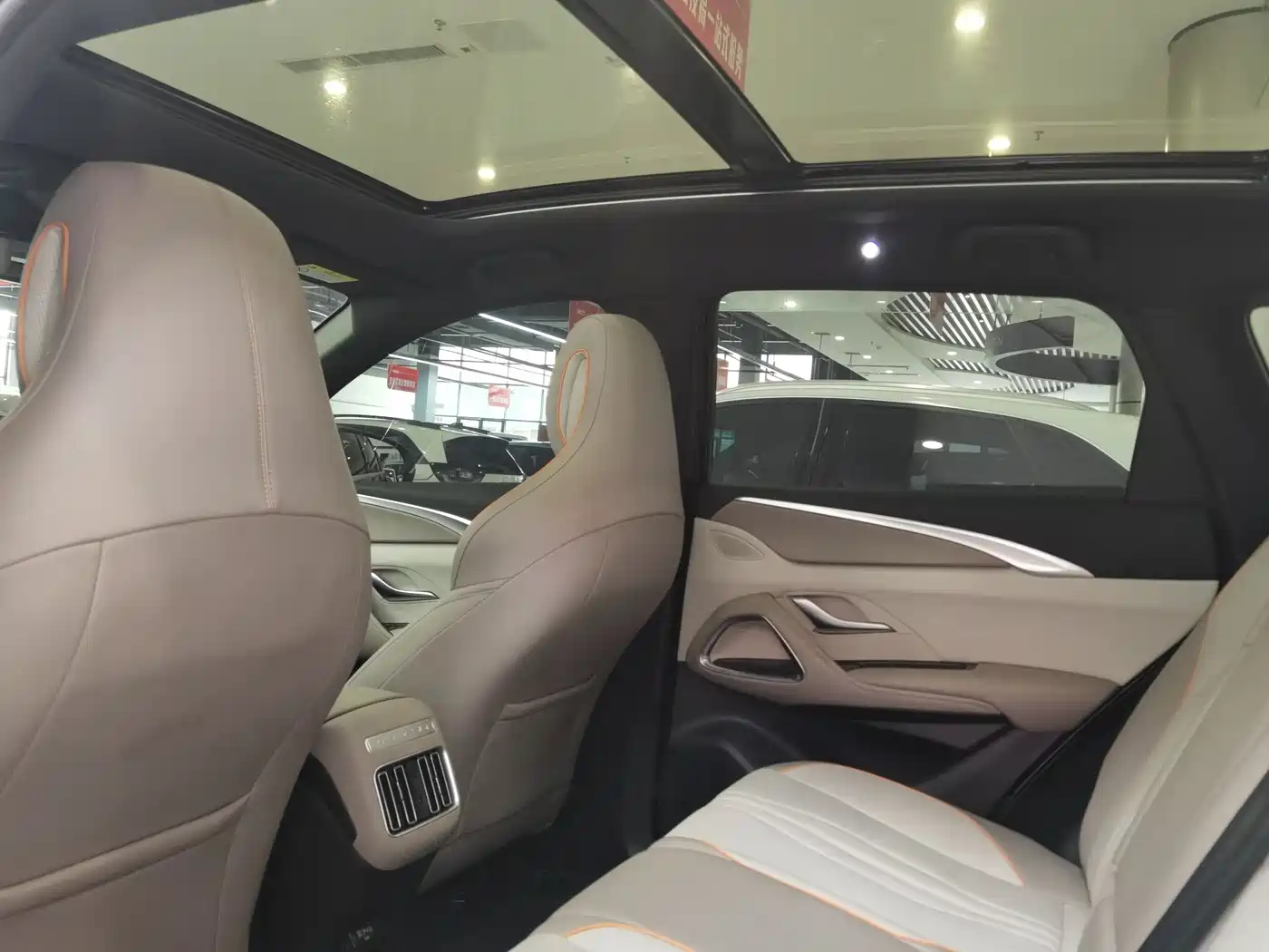 BYD Song Pro New Energy 2024 Glory Edition DM-i 110KM Surpassing фото 17