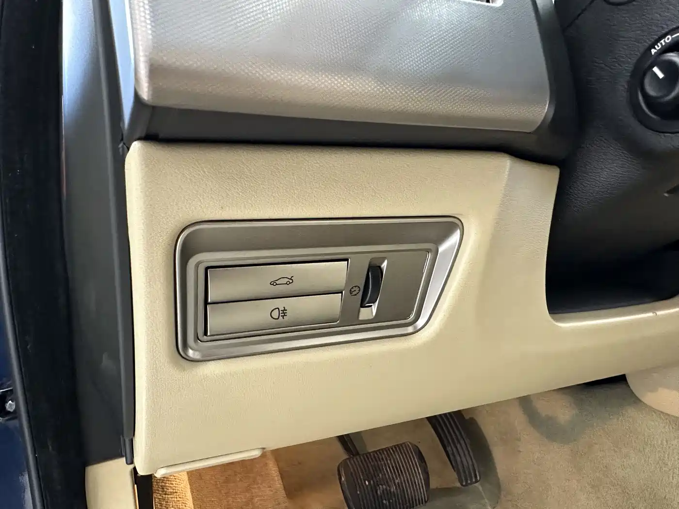 Jaguar XF 2009 2009 Model XF 3.0L V6 Luxury Edition