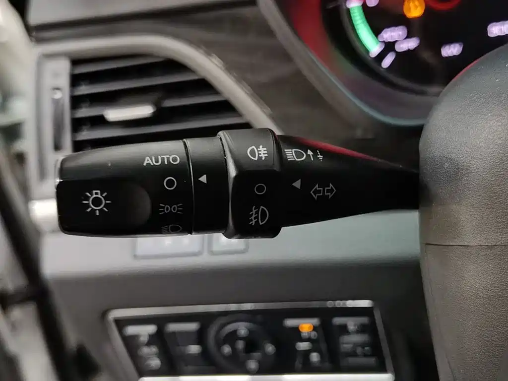 صورة 21 - BYD Qin New Energy