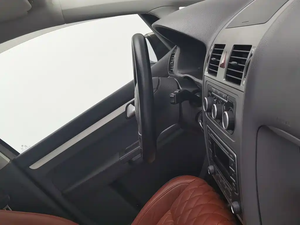 Photo 22 - Volkswagen Touran