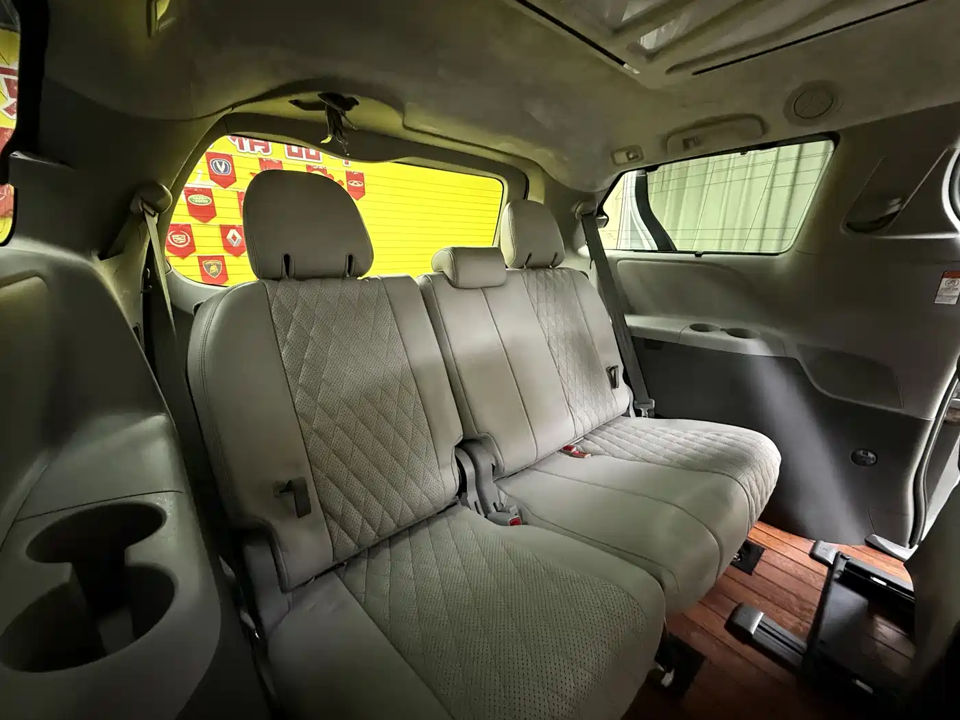 Toyota Sienna 2015 3.5L 4WD L фото 20