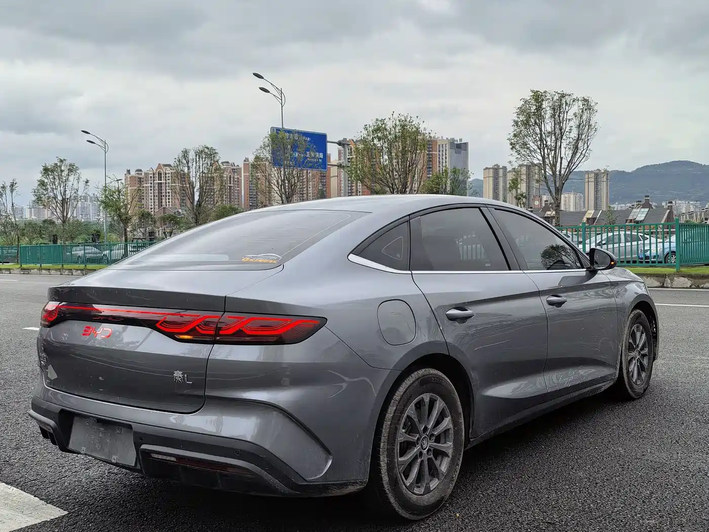 BYD Qin L 2024 DM-i 80KM Leading Edition фото 13
